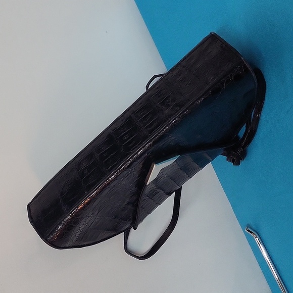 Susan Gail Shoulder Bag - Picture 7 of 14